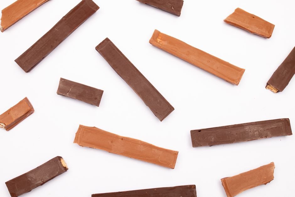 Milk chocolate bar pieces with toffee crunch